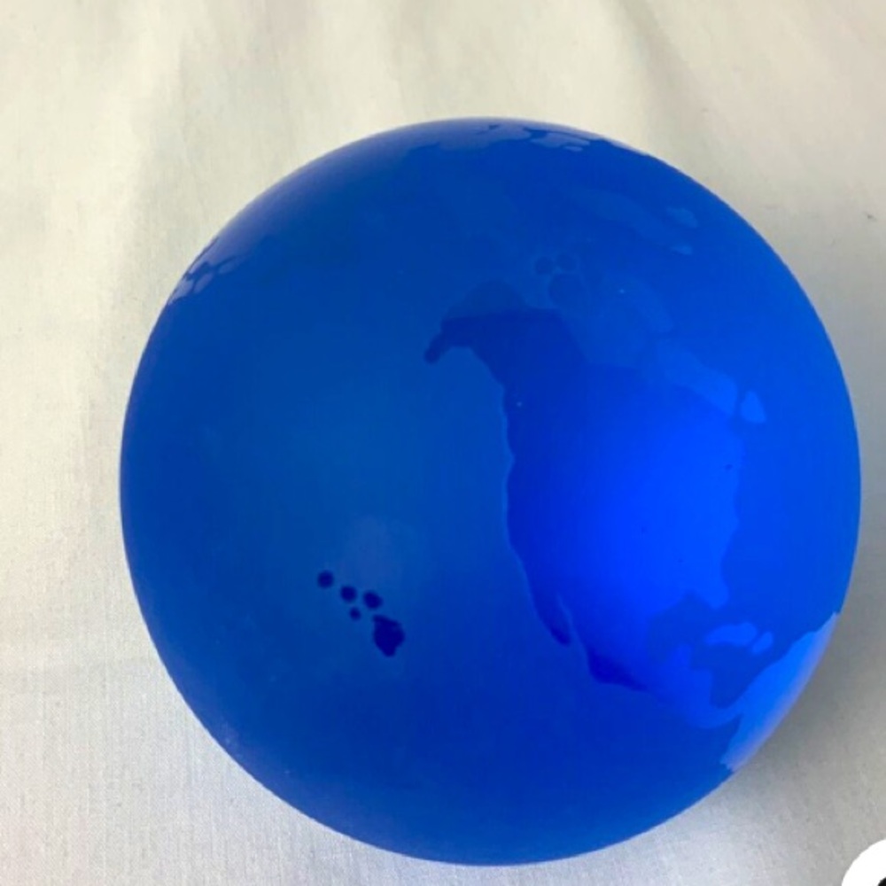 Colbalt Blue Glass Globe 🌎 Paperweight